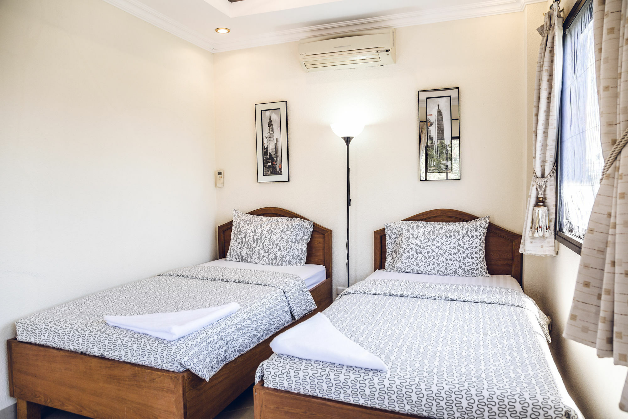 Pattaya Holiday Villas Bang Lamung Exteriör bild