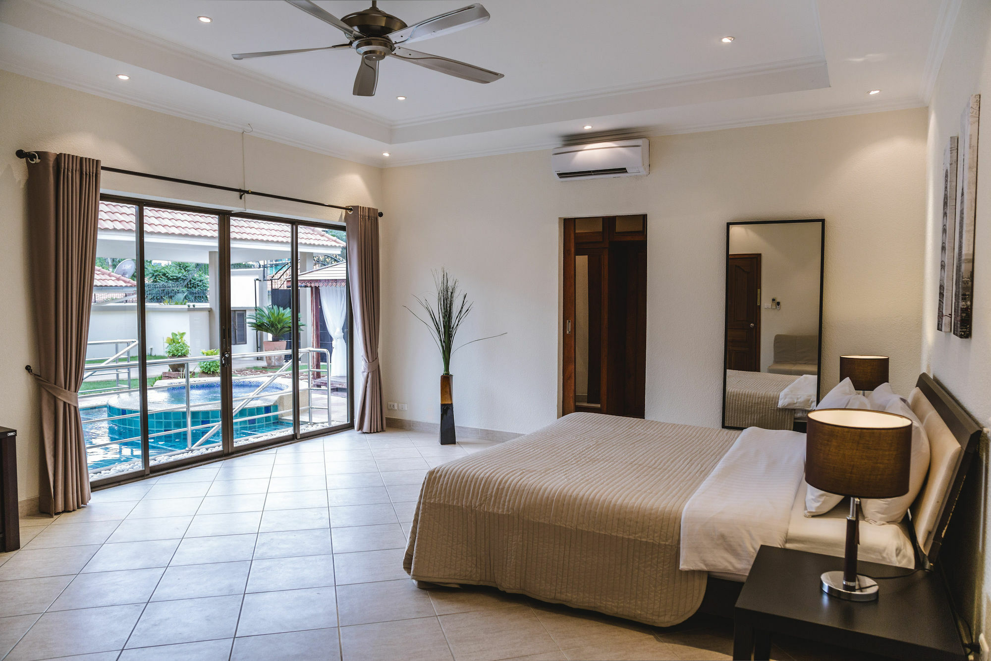 Pattaya Holiday Villas Bang Lamung Exteriör bild